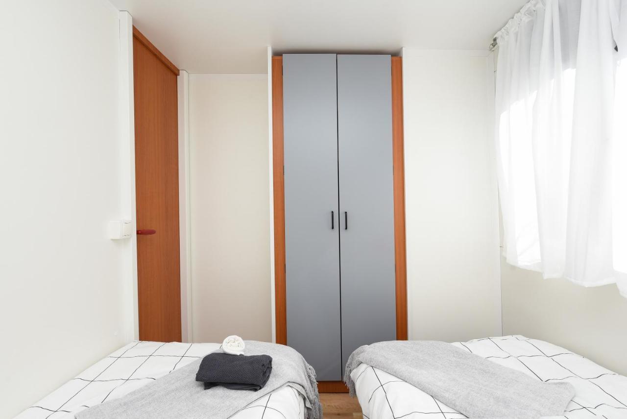 Mia Mobile Home With Jacuzzi Ждрелац Экстерьер фото