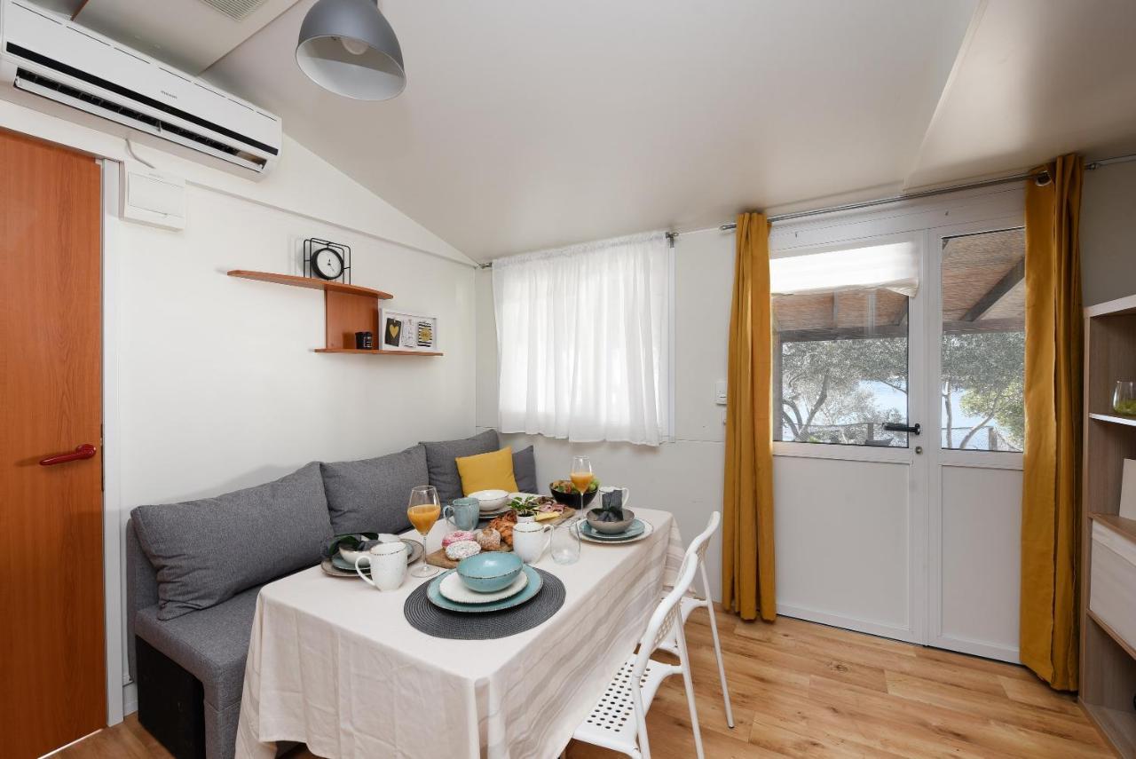 Mia Mobile Home With Jacuzzi Ждрелац Экстерьер фото