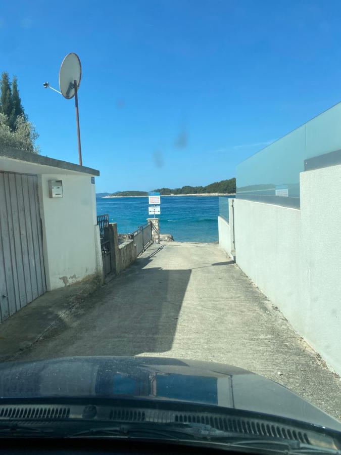 Mia Mobile Home With Jacuzzi Ждрелац Экстерьер фото